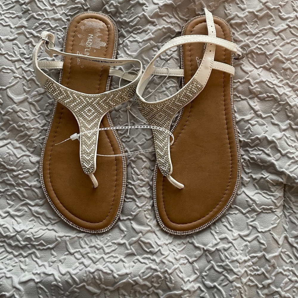 Women’s sandals size 11